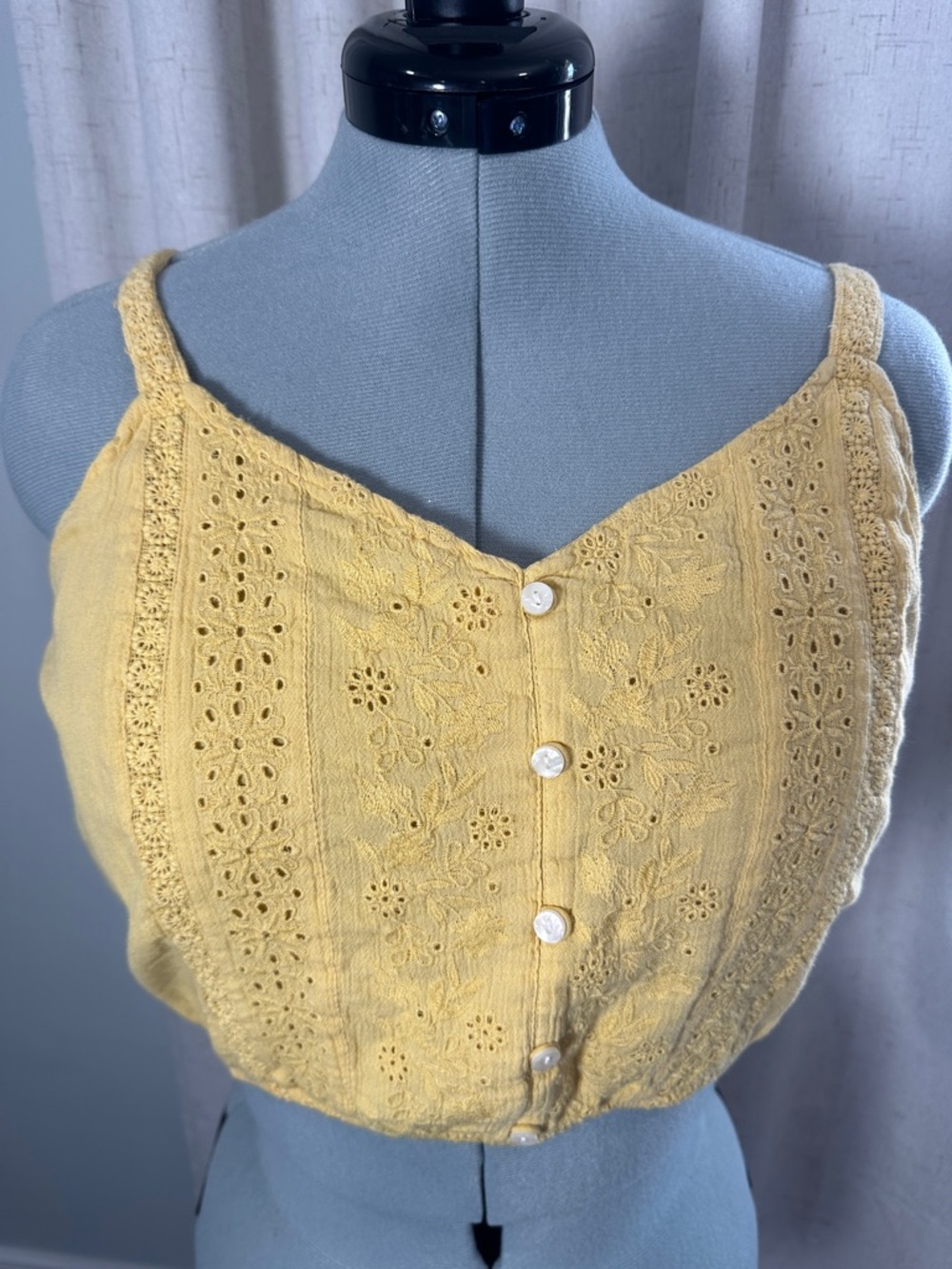 American Eagle Outfitters Yellow Embroidered Cotton Cropped Cami size L